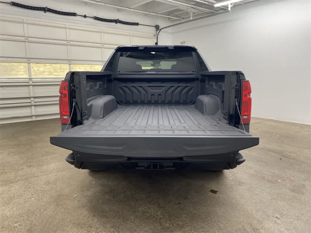Thumbnail: 2024 Chevrolet Silverado EV - 28