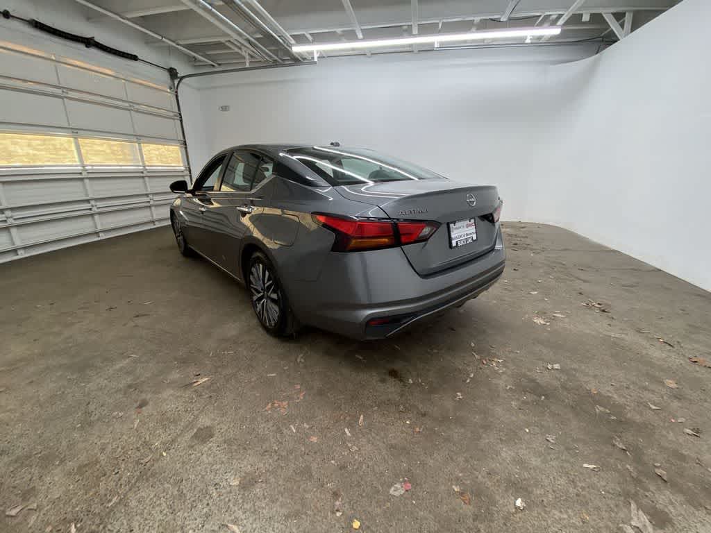 Thumbnail: 2023 Nissan Altima - 4
