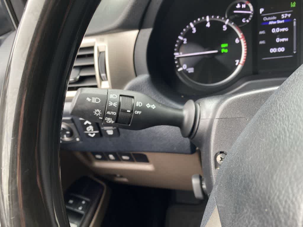 Thumbnail: 2020 Lexus GX - 24