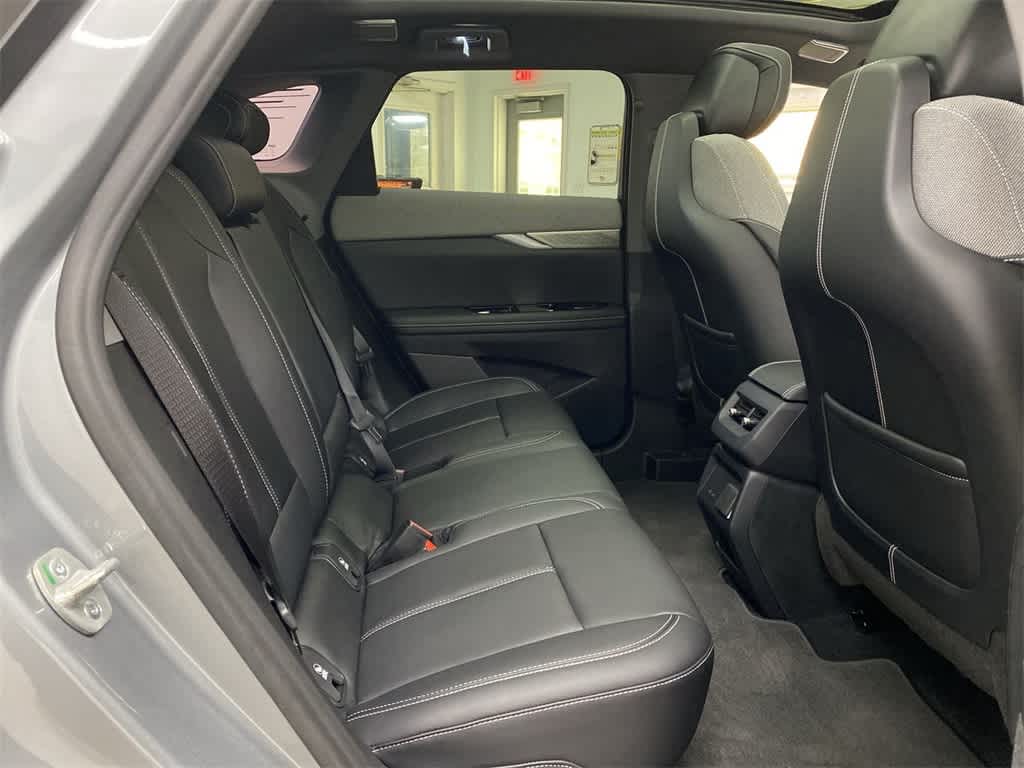 Thumbnail: 2025 Cadillac Optiq - 18