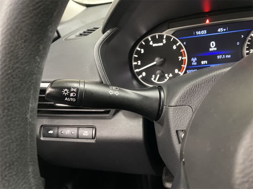 2022 Nissan Altima SV 25
