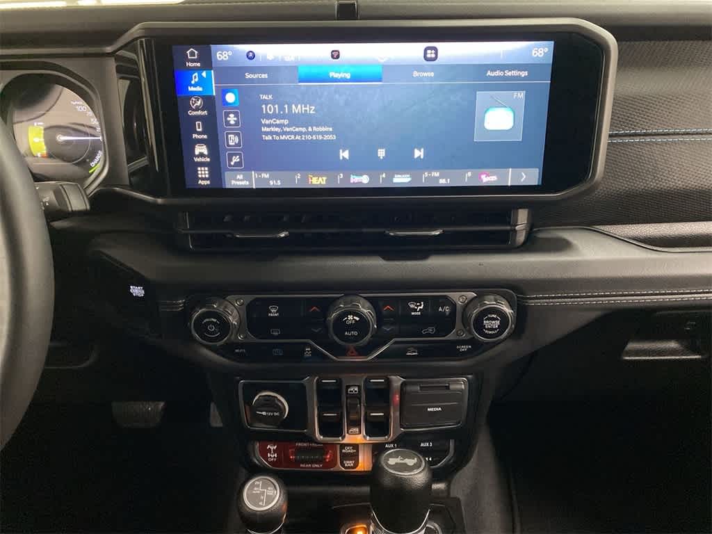 Thumbnail: 2024 Jeep Wrangler - 25