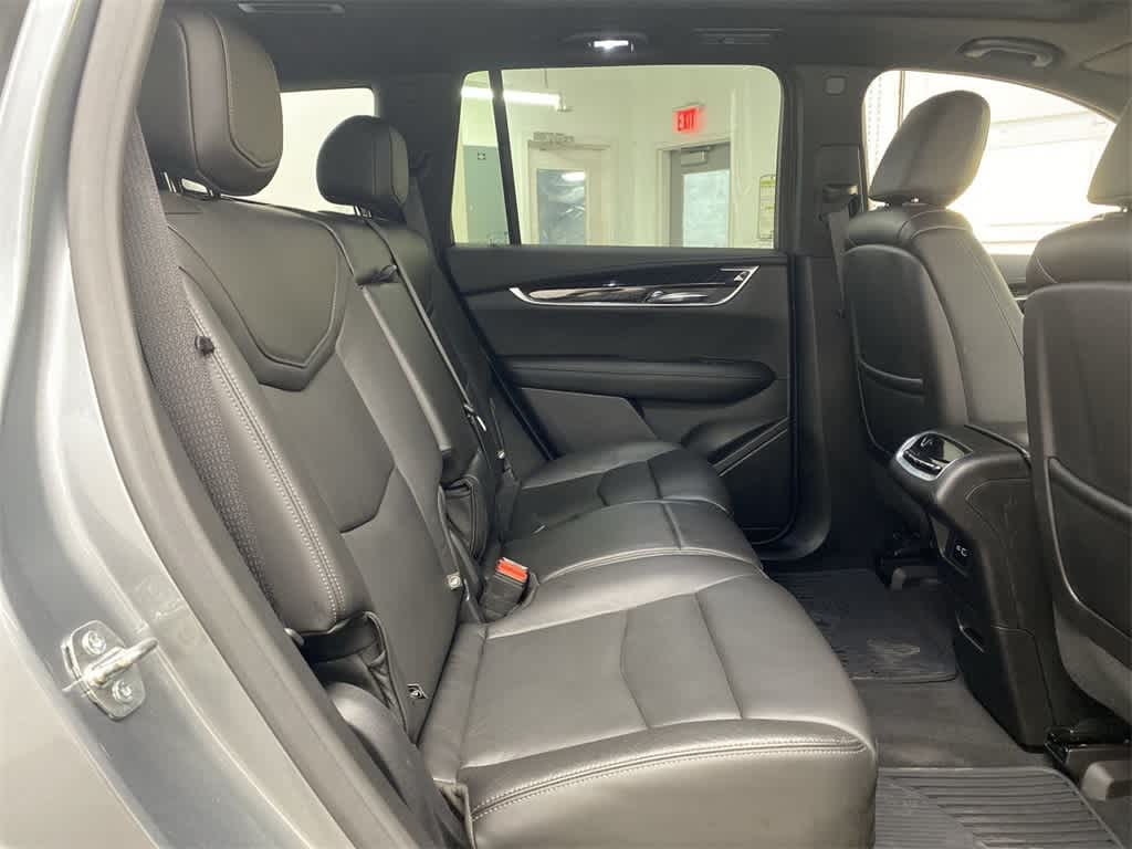 Thumbnail: 2020 Cadillac XT6 - 19