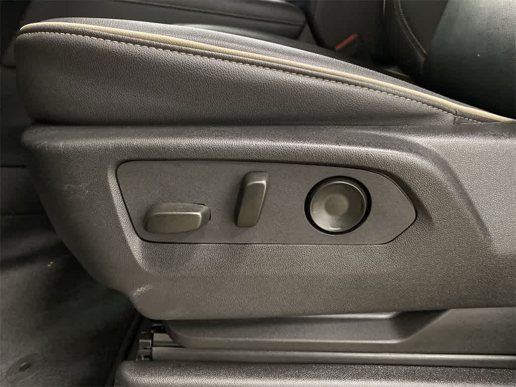 Thumbnail: 2025 Chevrolet Tahoe - 14