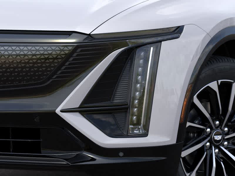 Thumbnail: 2025 Cadillac Lyriq - 10