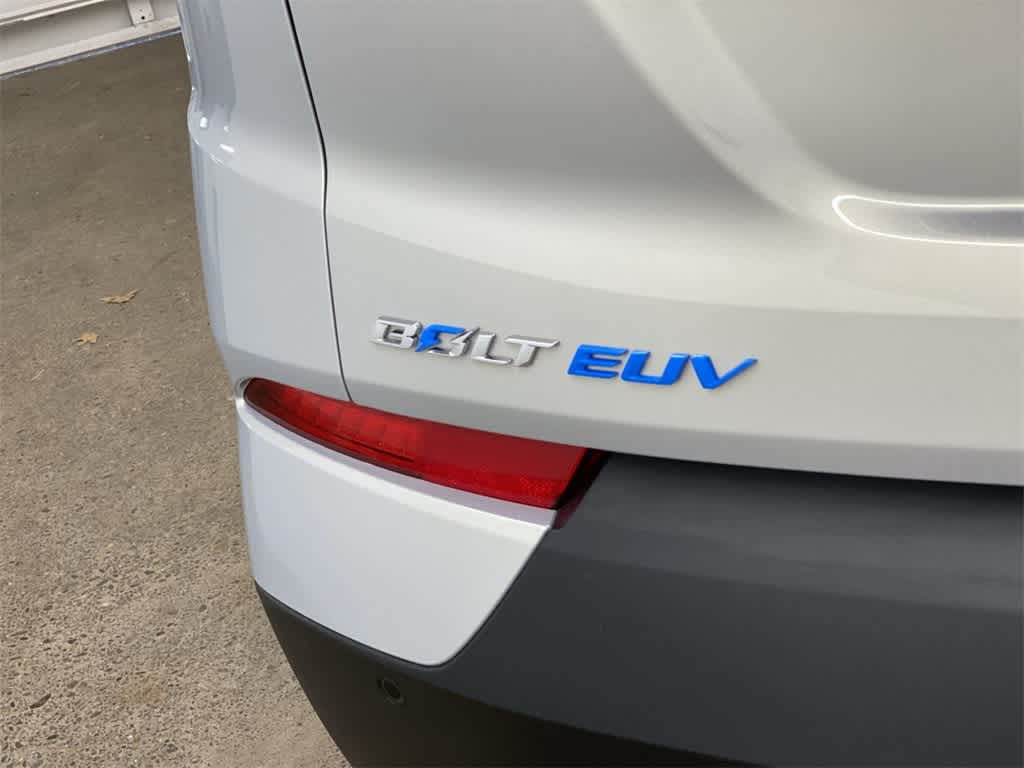 Thumbnail: 2023 Chevrolet Bolt EUV - 10