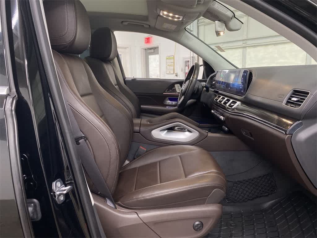 Thumbnail: 2020 Mercedes-Benz GLS - 19