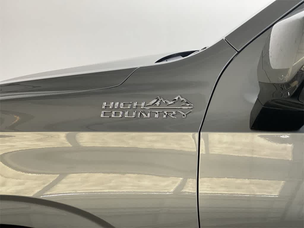 Thumbnail: 2025 Chevrolet Tahoe - 11