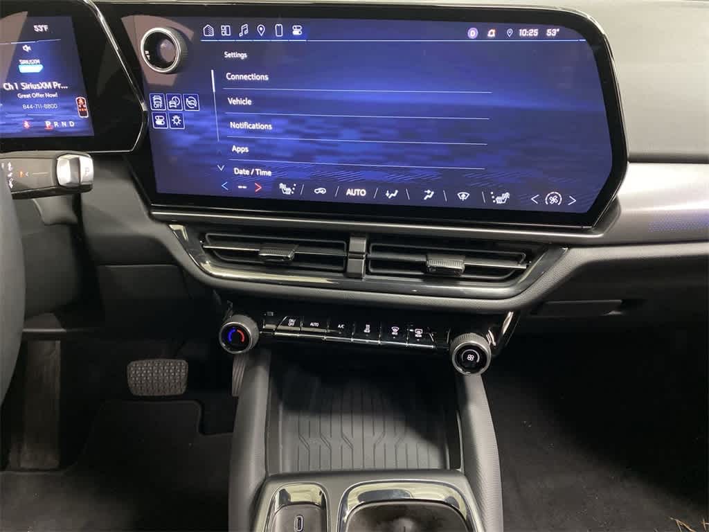 Thumbnail: 2024 Chevrolet Equinox - 24