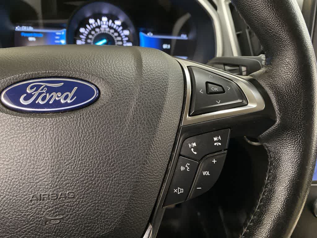 Thumbnail: 2021 Ford Edge - 22