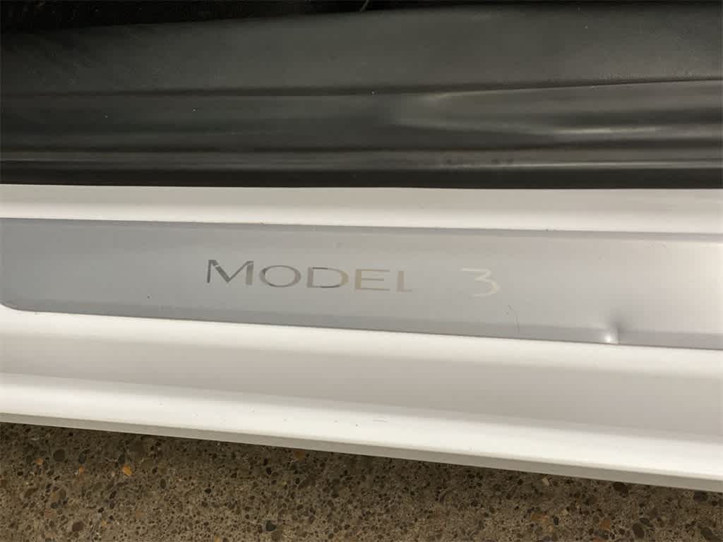 Thumbnail: 2018 Tesla Model 3 - 10