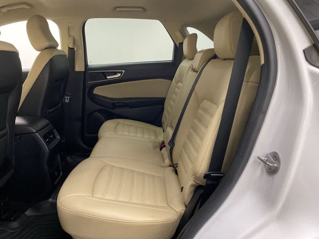 Thumbnail: 2021 Ford Edge - 17