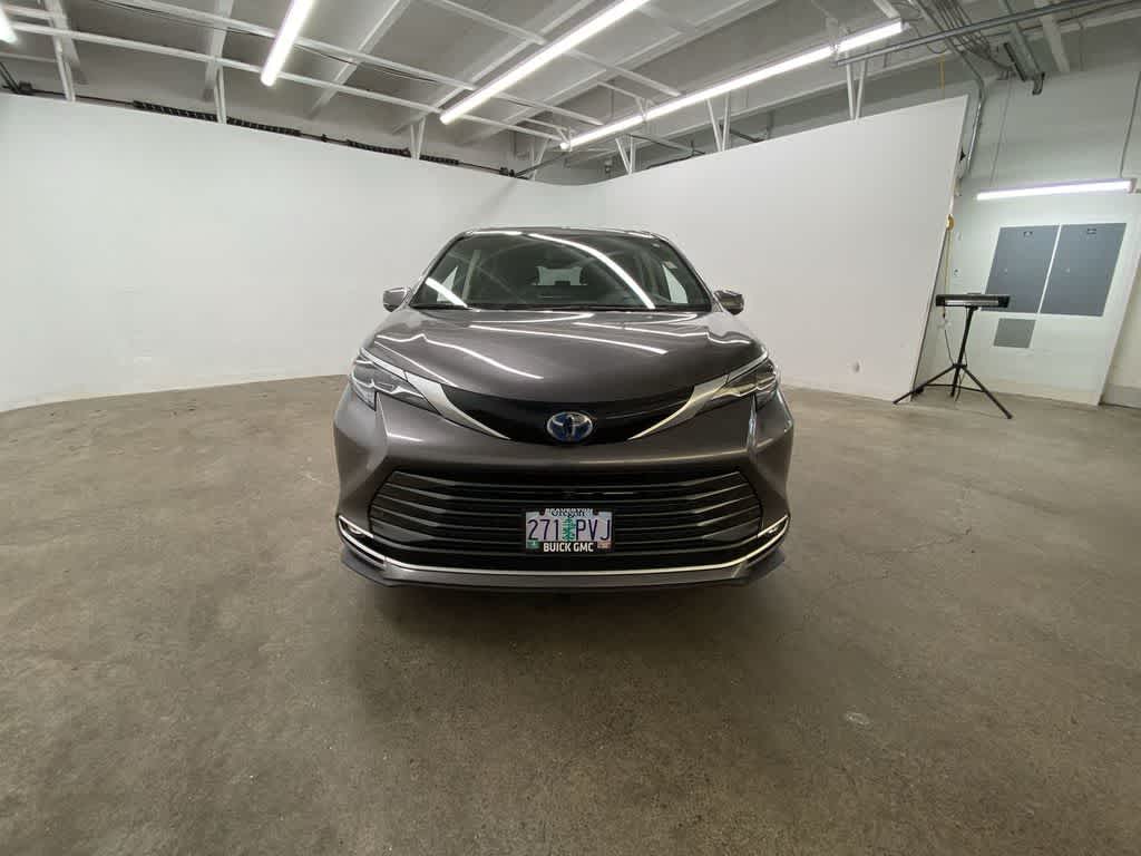 Thumbnail: 2024 Toyota Sienna - 9