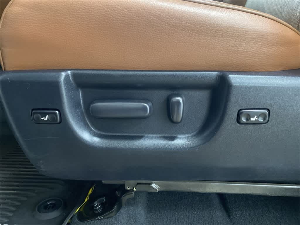 Thumbnail: 2019 Toyota Sequoia - 15