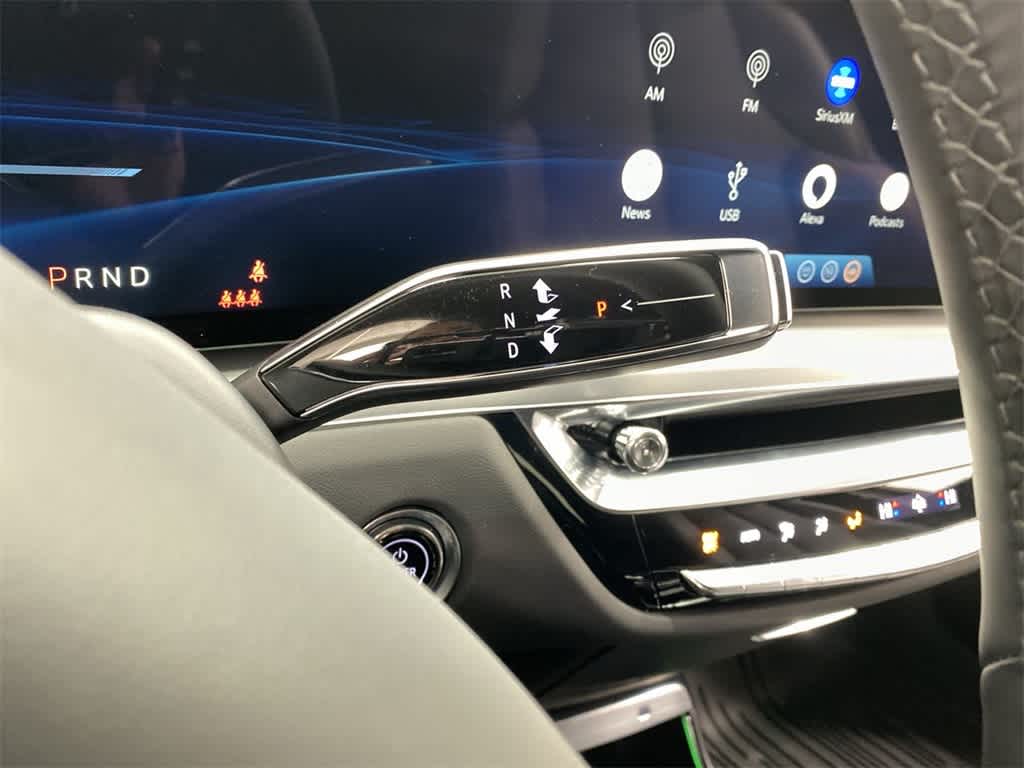 Thumbnail: 2024 Cadillac Lyriq - 27