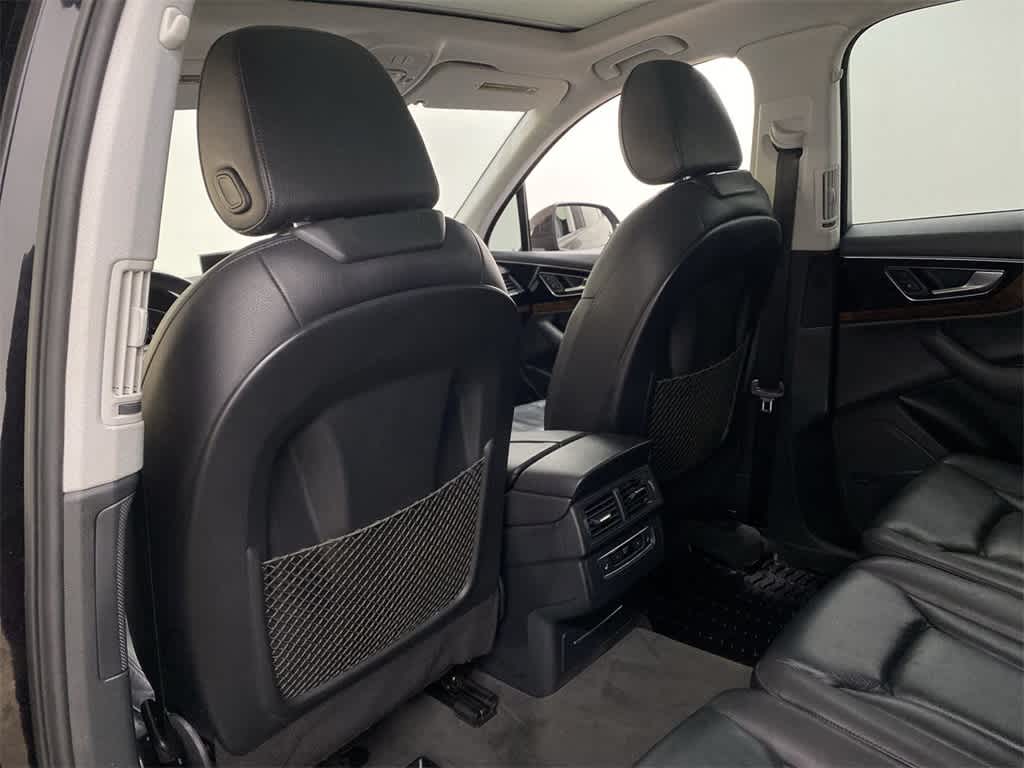 Thumbnail: 2017 Audi Q7 - 15