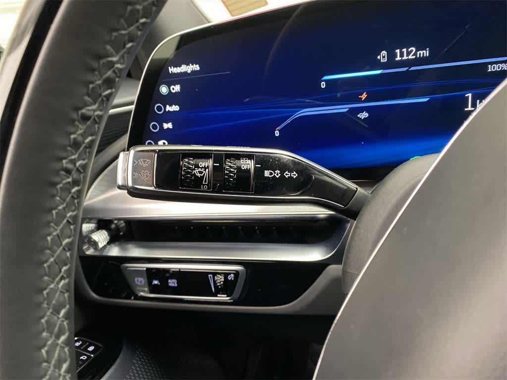 Thumbnail: 2025 Cadillac Lyriq - 24