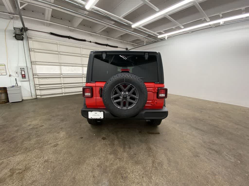 Thumbnail: 2025 Jeep Wrangler - 5