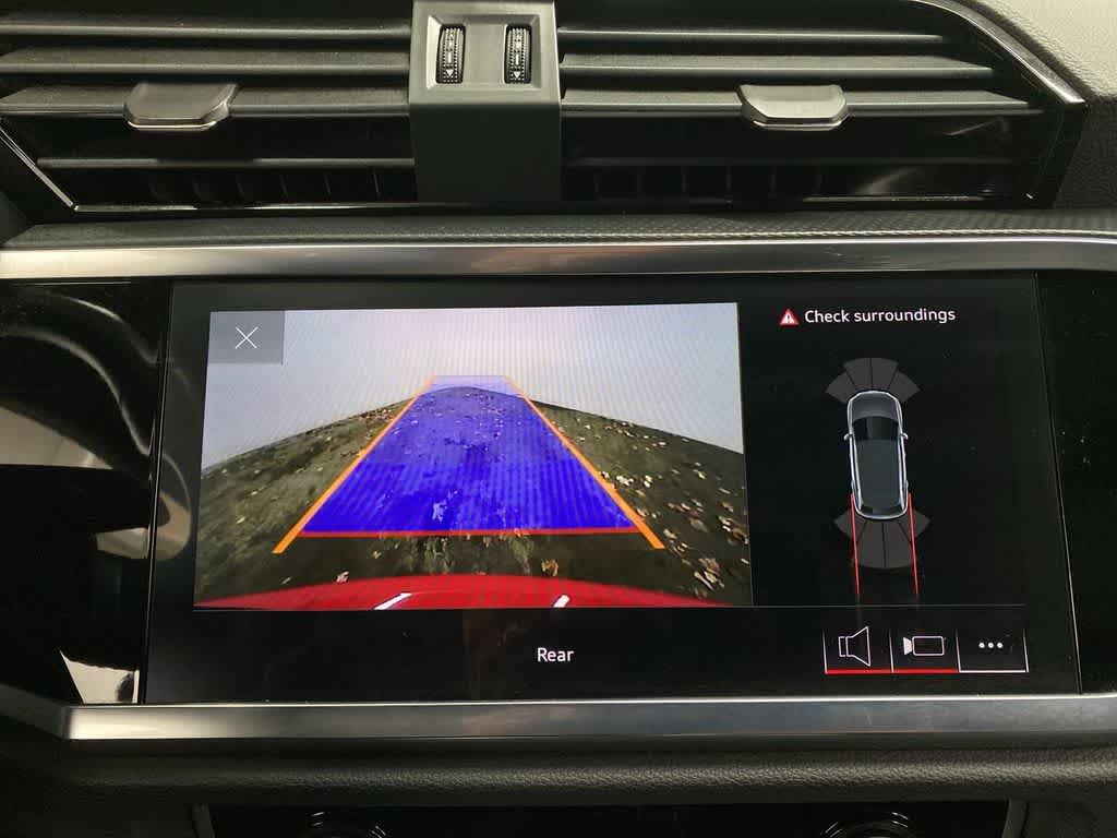 Thumbnail: 2024 Audi Q3 - 26