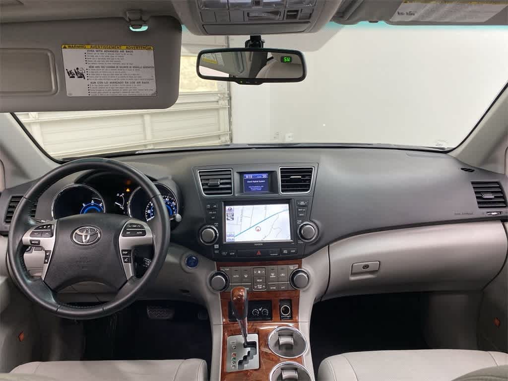2012 Toyota Highlander Limited 13