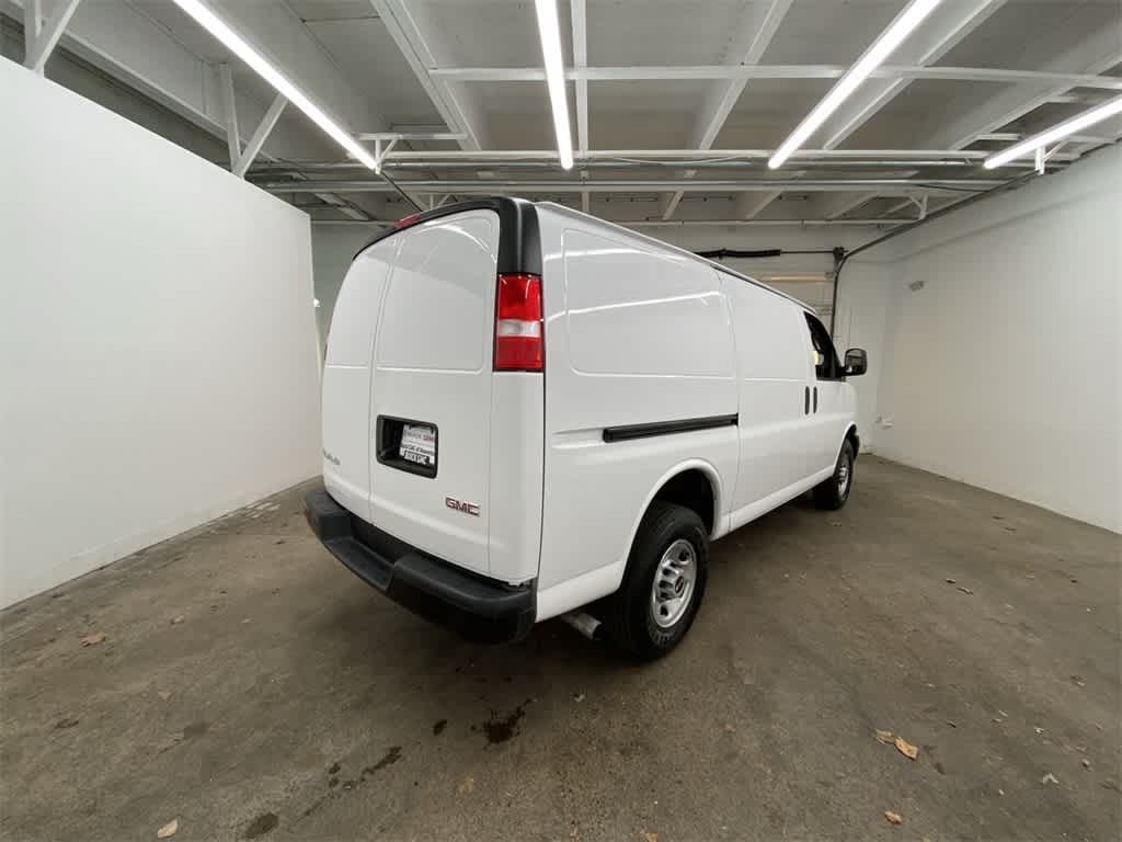 Thumbnail: 2023 GMC Savana - 6