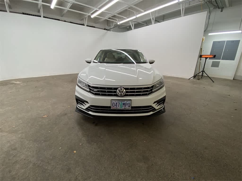 Thumbnail: 2018 Volkswagen Passat - 9