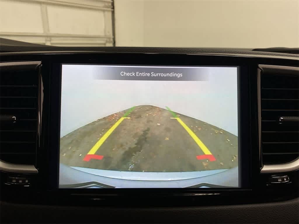 Thumbnail: 2024 Chrysler Pacifica - 24