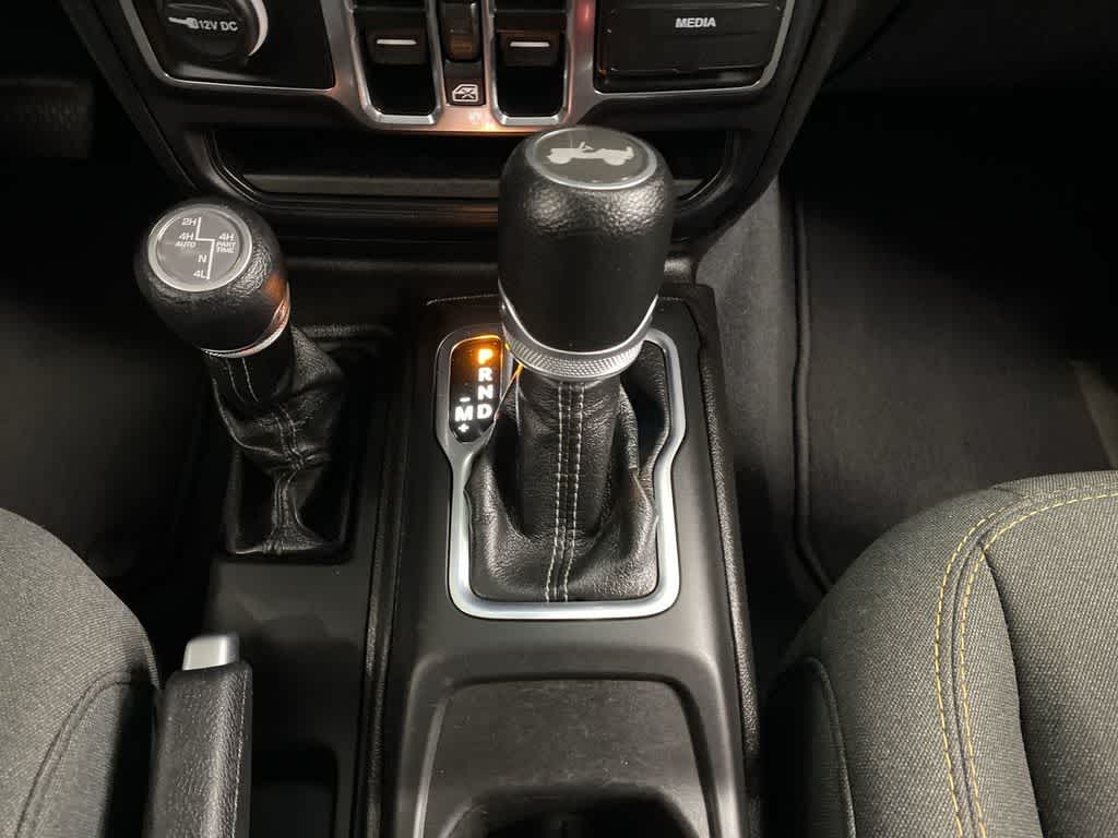 Thumbnail: 2024 Jeep Wrangler - 27