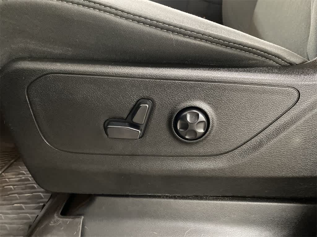 Thumbnail: 2019 RAM 1500 - 15