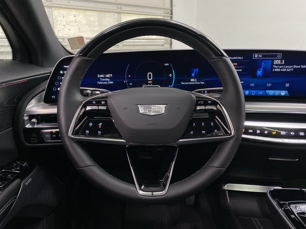 Thumbnail: 2024 Cadillac Lyriq - 20