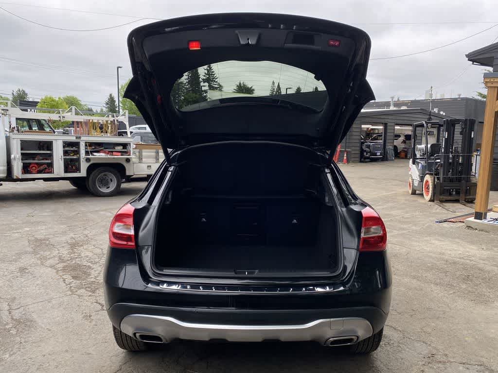 Thumbnail: 2018 Mercedes-Benz GLA - 28