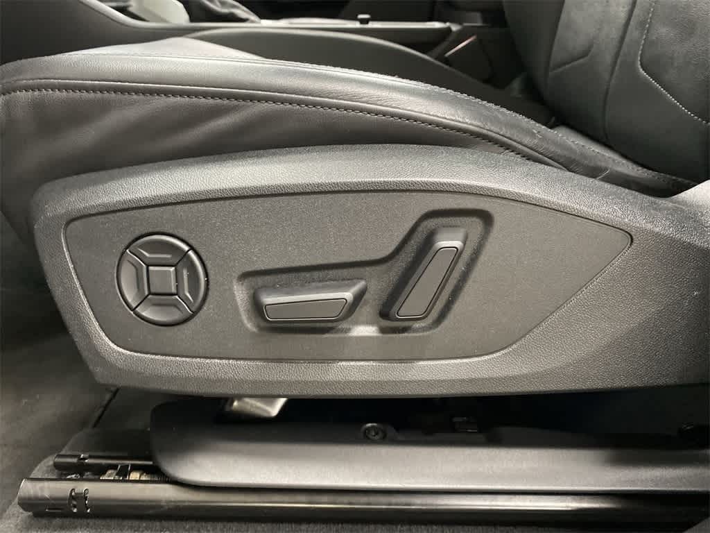 Thumbnail: 2024 Audi Q3 - 15