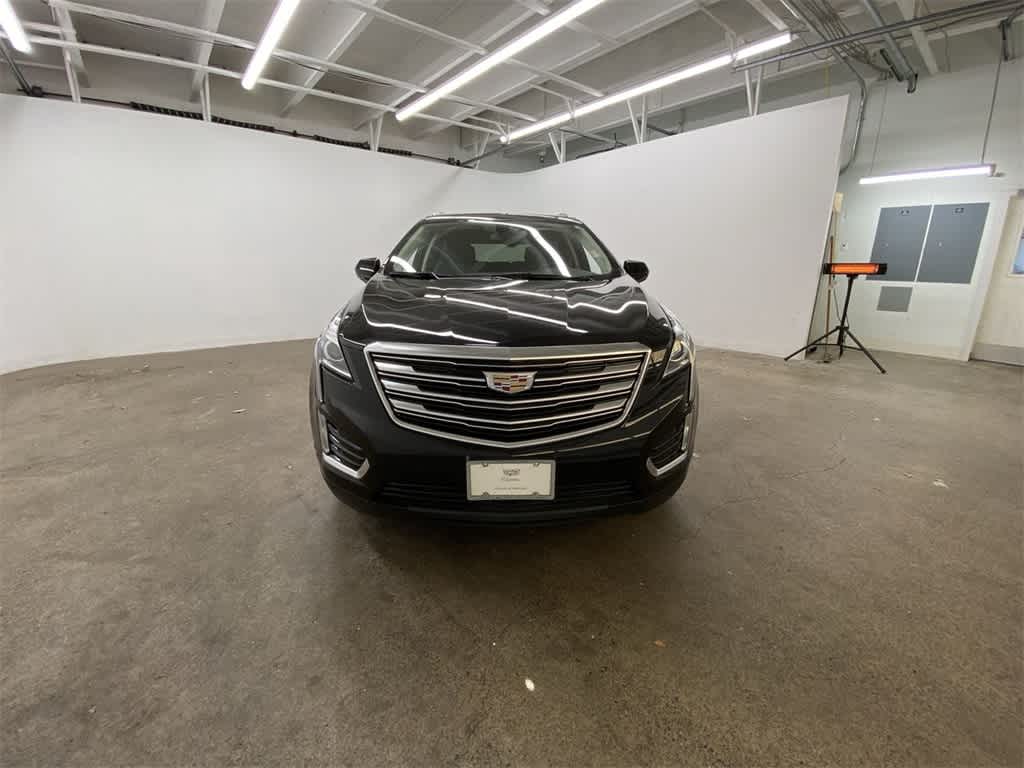 Thumbnail: 2017 Cadillac XT5 - 9