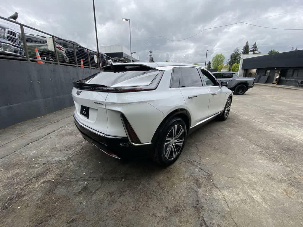 Thumbnail: 2025 Cadillac Lyriq - 6