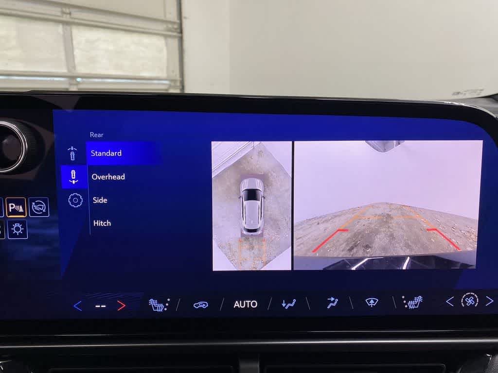 Thumbnail: 2024 Chevrolet Equinox - 25