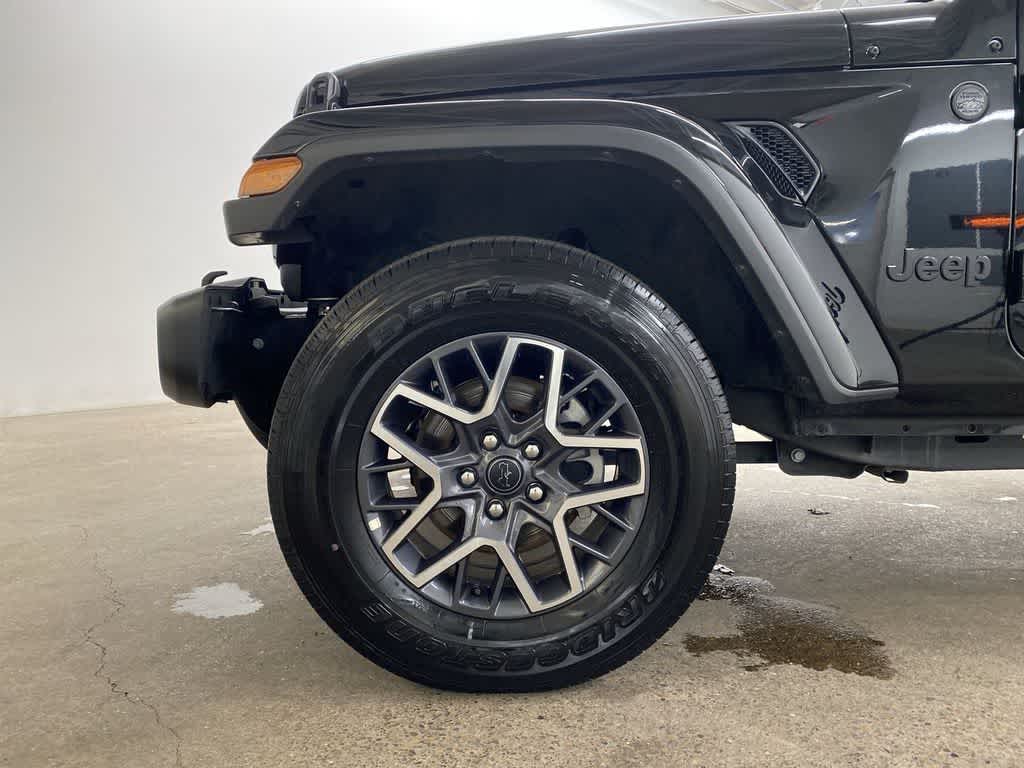 Thumbnail: 2025 Jeep Wrangler - 11