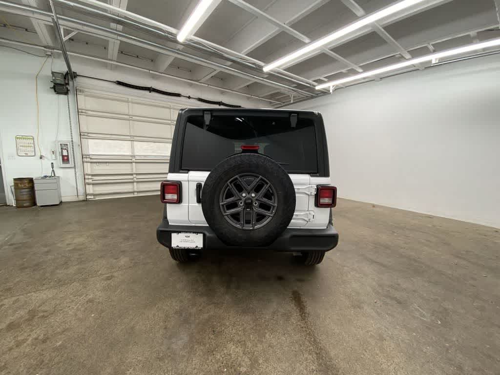 Thumbnail: 2025 Jeep Wrangler - 5