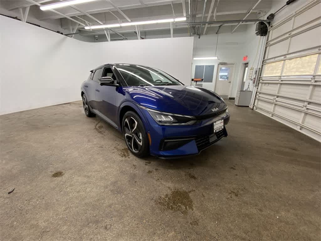 Thumbnail: 2022 Kia EV6 - 8