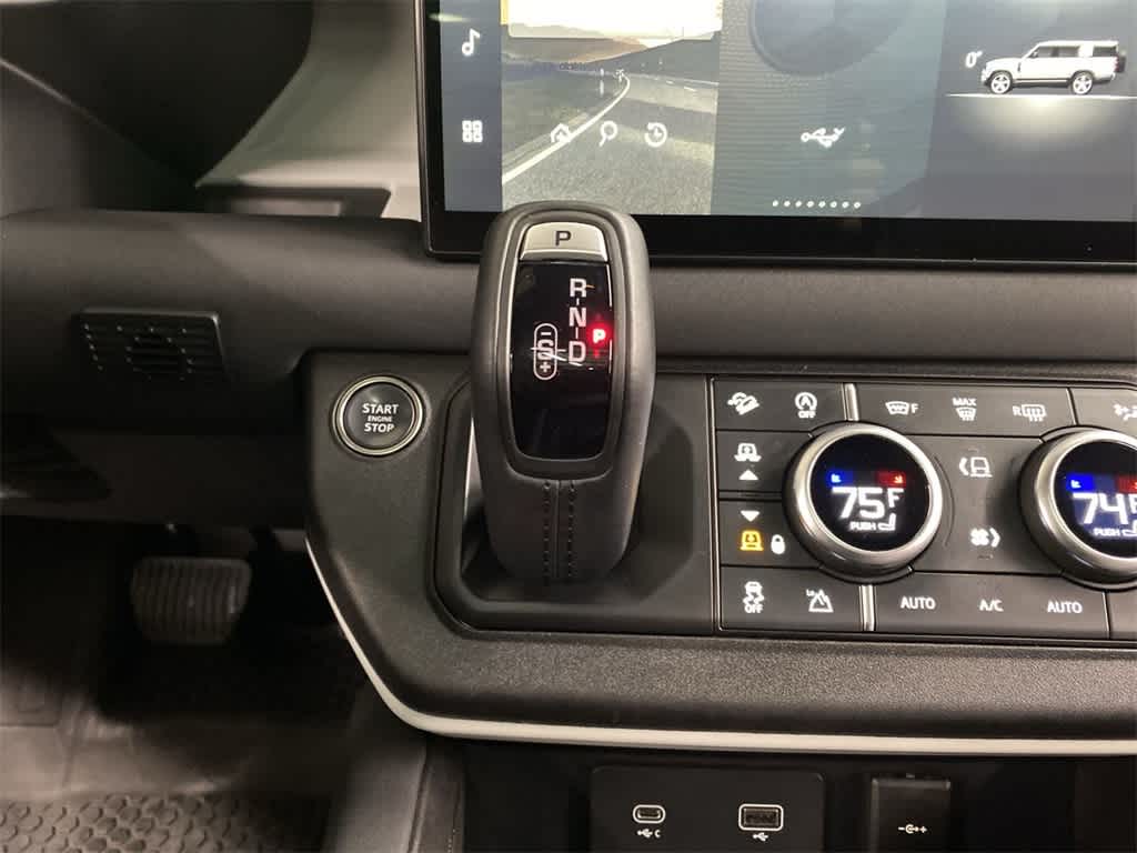 Thumbnail: 2023 Land Rover Defender - 27