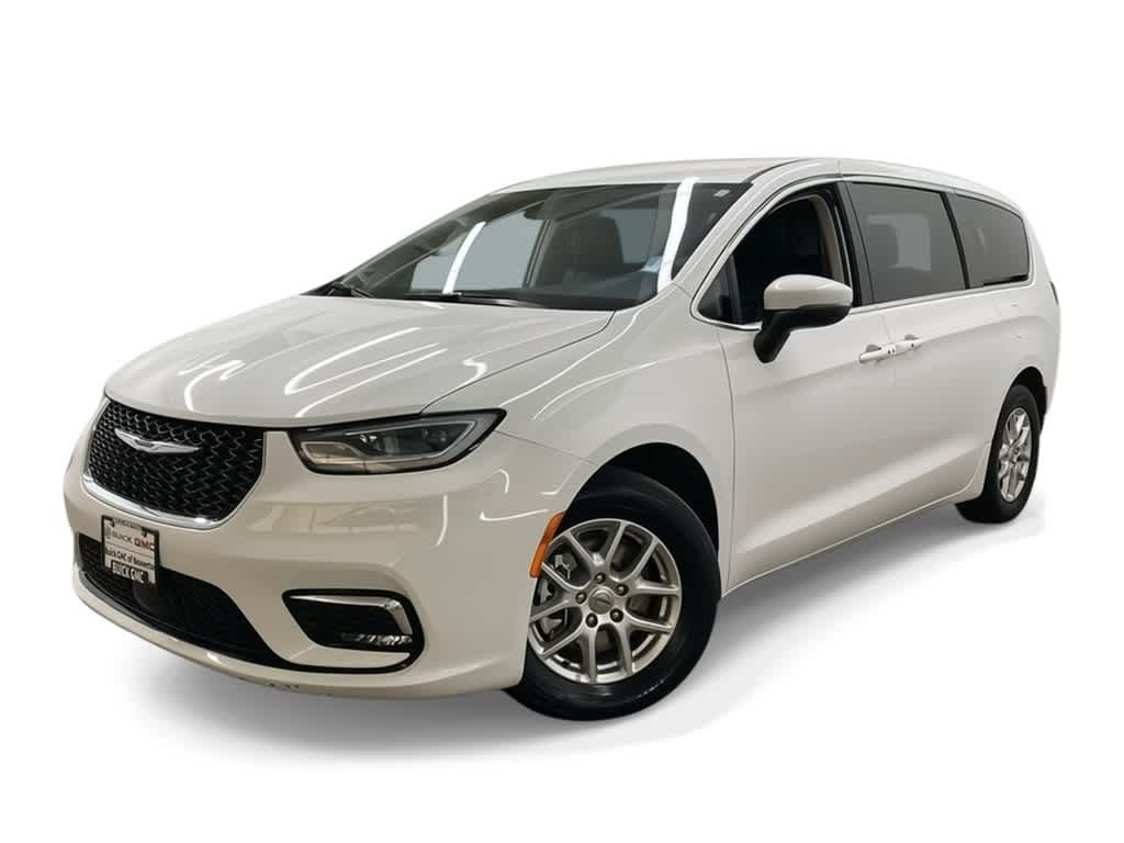 2023 Chrysler Pacifica Touring L -
                  Portland, OR