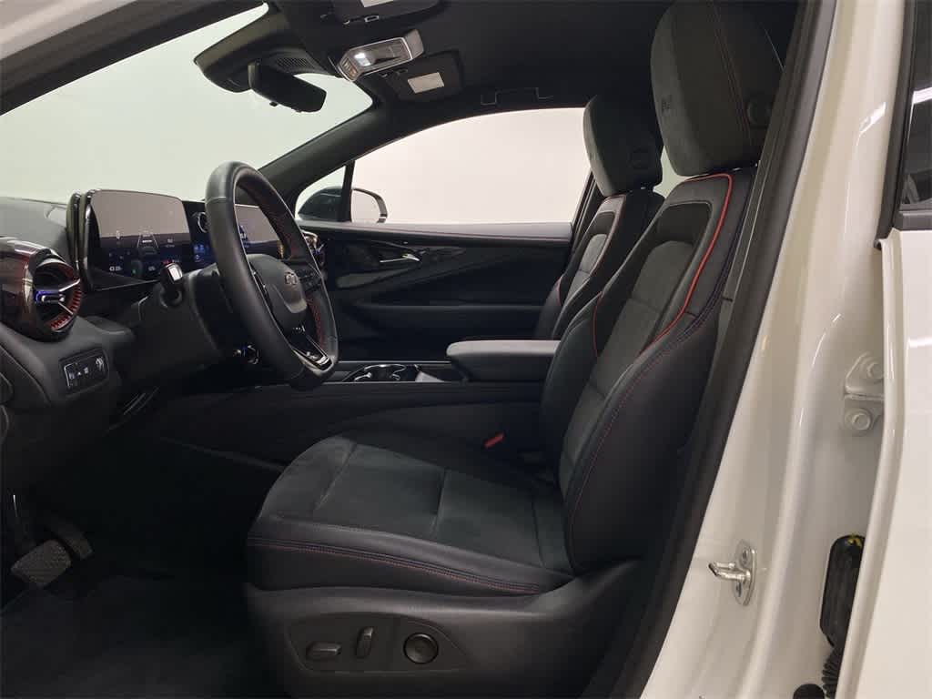 Thumbnail: 2024 Chevrolet Blazer EV - 15