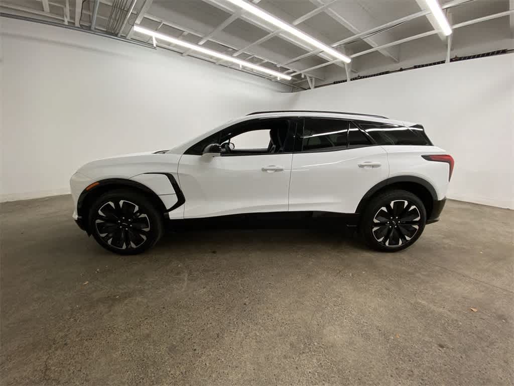 Thumbnail: 2024 Chevrolet Blazer EV - 3