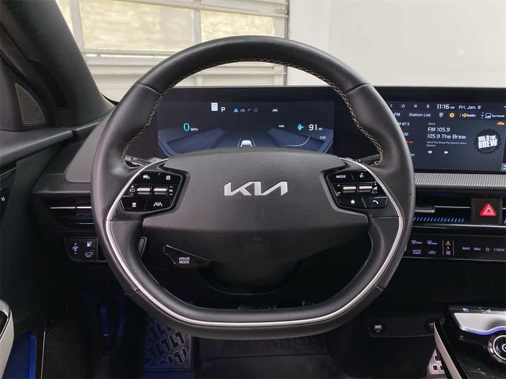 Thumbnail: 2022 Kia EV6 - 21