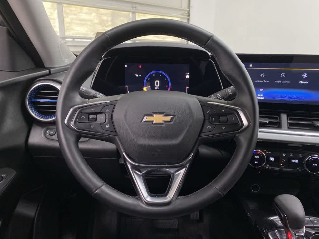 Thumbnail: 2025 Chevrolet Trax - 21