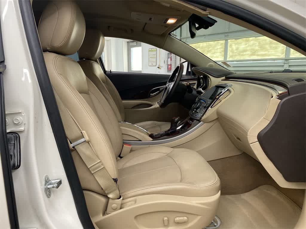 Thumbnail: 2012 Buick LaCrosse - 20