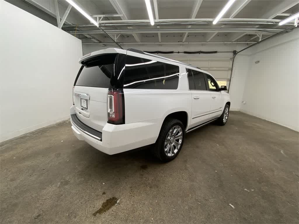 Thumbnail: 2016 GMC Yukon XL - 6