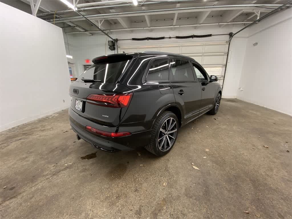 Thumbnail: 2023 Audi Q7 - 6