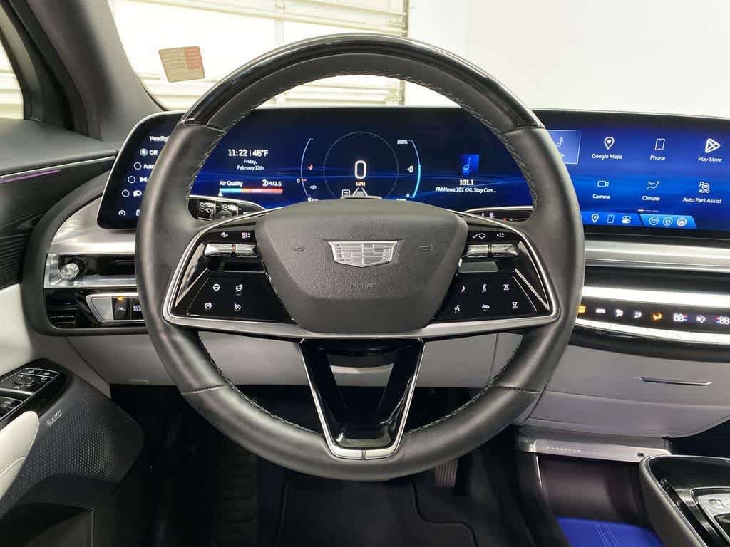 Thumbnail: 2024 Cadillac Lyriq - 21