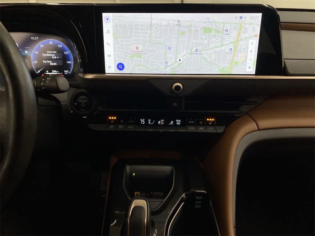 Thumbnail: 2025 Toyota Crown Signia - 25