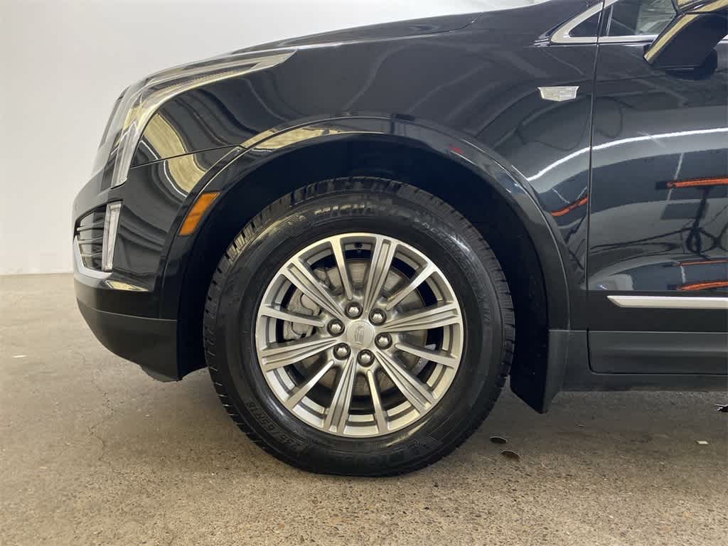 Thumbnail: 2017 Cadillac XT5 - 12